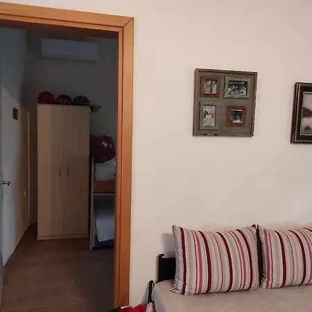 Summer House 150m From The For 5 Persons. * סוזופולי