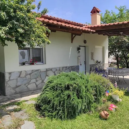 Summer House 150m From The For 5 Persons. Case de vacanță