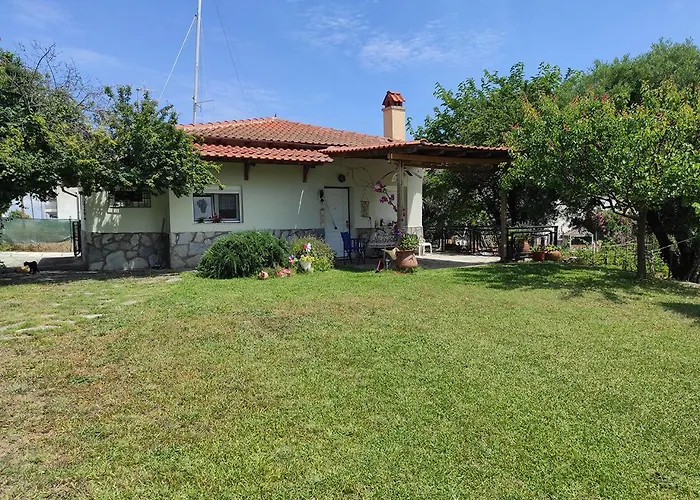 Summer House 150m From The For 5 Persons. Casa de Férias *