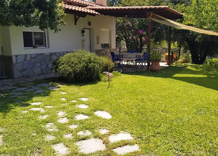 Summer House 150m From The For 5 Persons. Casa de Férias *